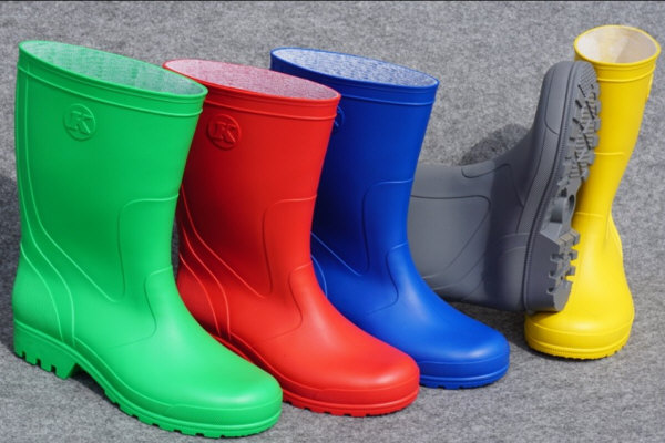 Виробник гумових чобіт утеплених гумових чобіт господарського робочого взуття Польща - slide 01